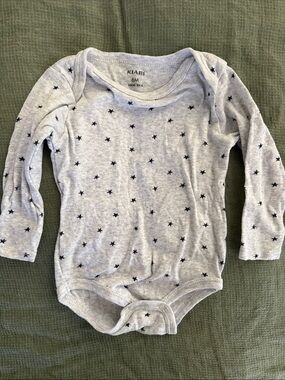 KIABI Gray Star-Print Long-Sleeve Baby Bodysuit